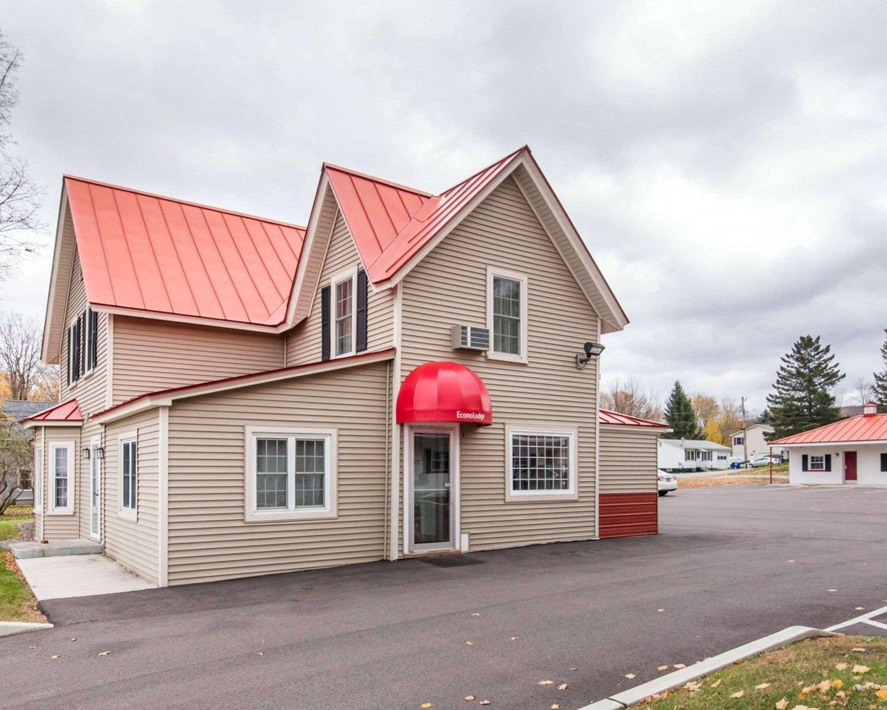 Econo Lodge St Albans Town سانت ألبانز المظهر الخارجي الصورة
