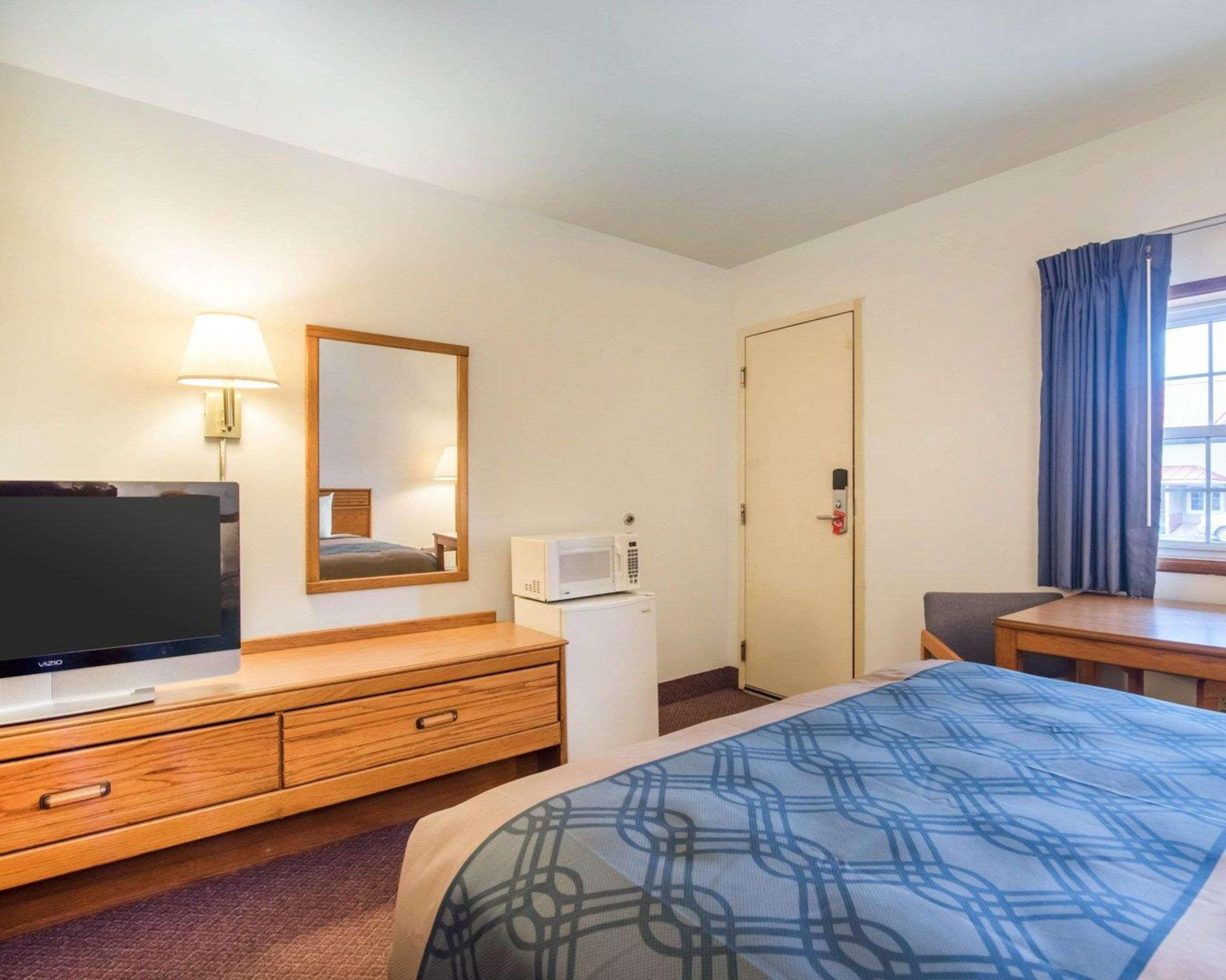 Econo Lodge St Albans Town سانت ألبانز المظهر الخارجي الصورة