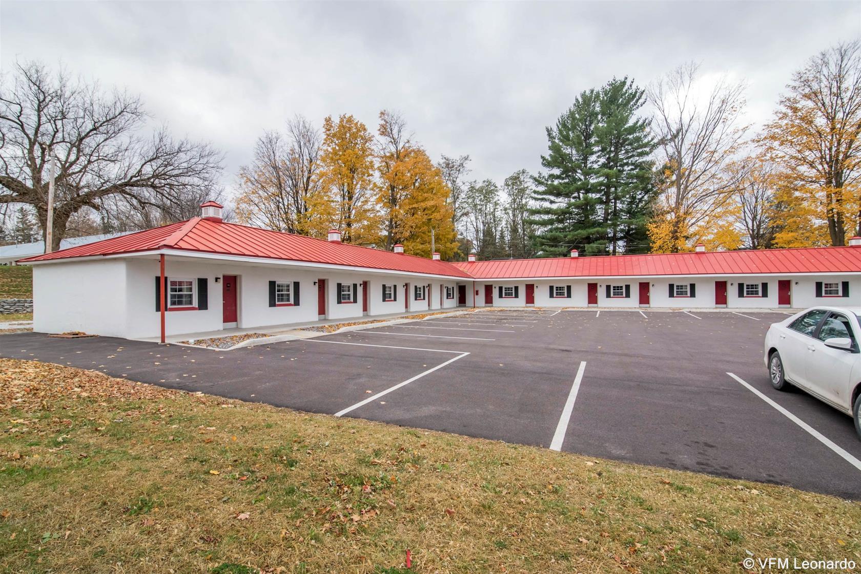 Econo Lodge St Albans Town سانت ألبانز المظهر الخارجي الصورة